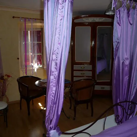 Le Moulin D'eysus : Romance Couette-café Eysus