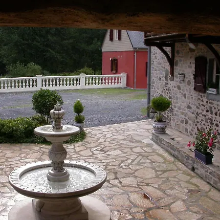 Le Moulin D'eysus : Romance Couette-café